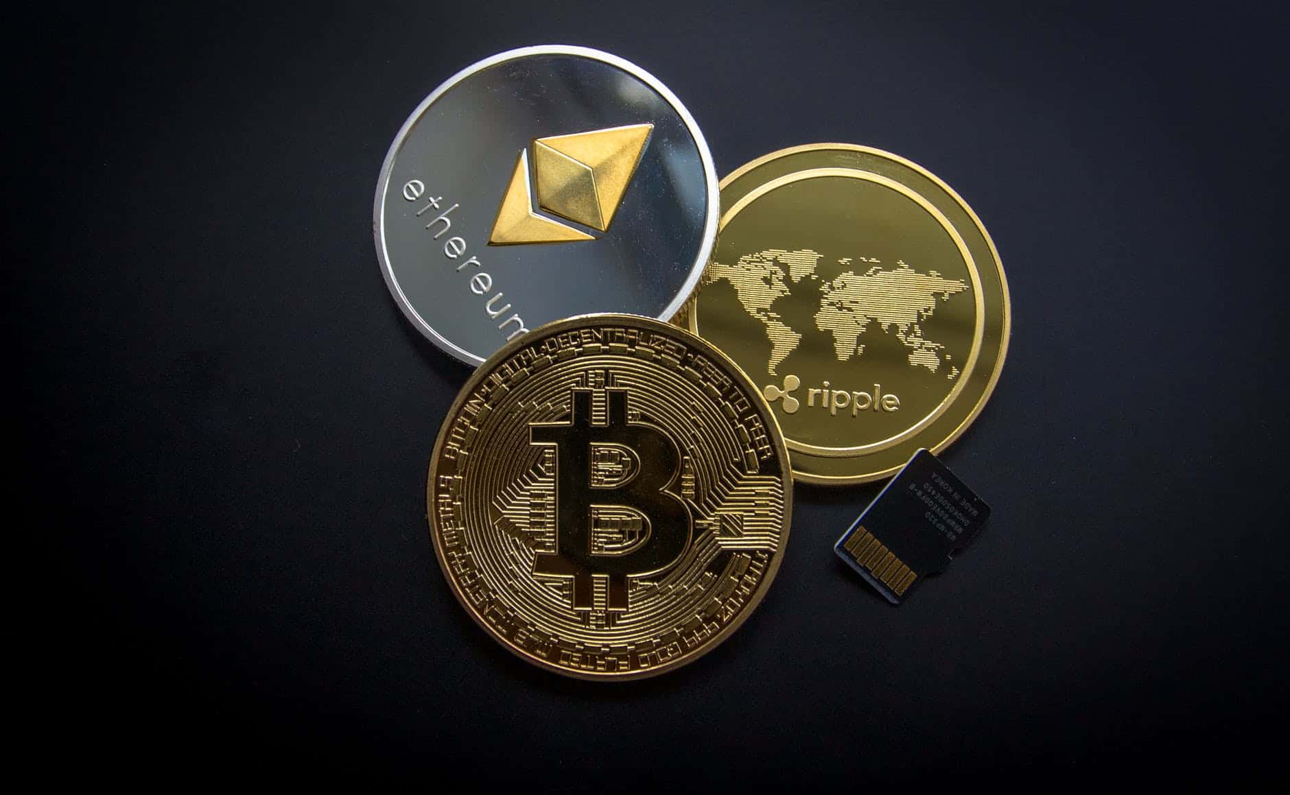 《NFT狂潮》NFT 的應用、缺點、購買原因和挑選方式 4 ripple etehereum and bitcoin and micro sdhc card