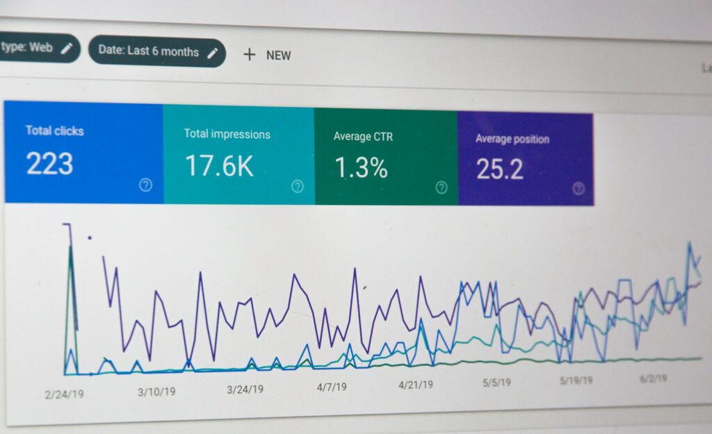 《SEO白話文》讀後心得:最常被忽略的行銷技巧與 7 個關鍵 3 monitor screengrab