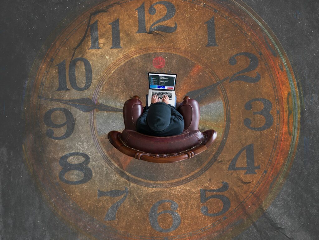 《把時間買回來》讀後心得:我讀過最好的時間管理實戰手冊 4 brown analog clock