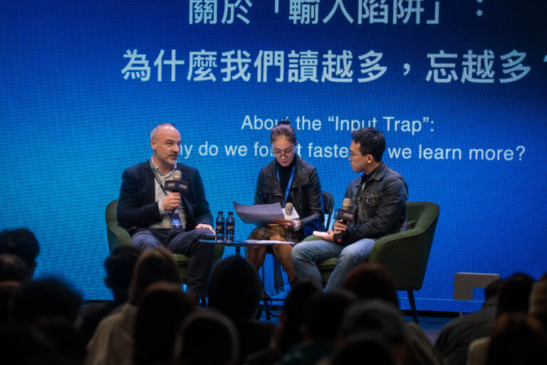 在 AI 時代，為什麼「卡片盒筆記法」的重要性更甚以往？